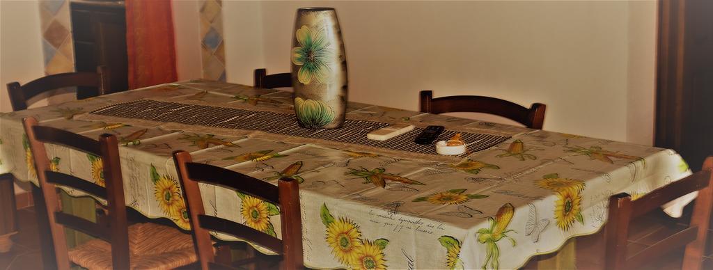 La Ginestra Guest House โอโรเซย ภายนอก รูปภาพ