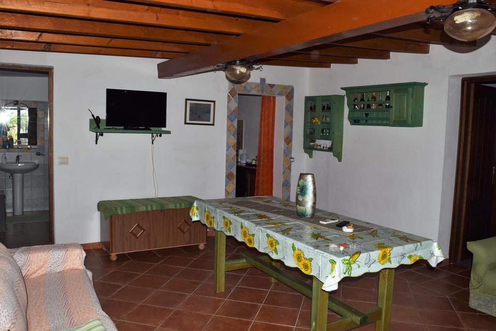 La Ginestra Guest House โอโรเซย ภายนอก รูปภาพ